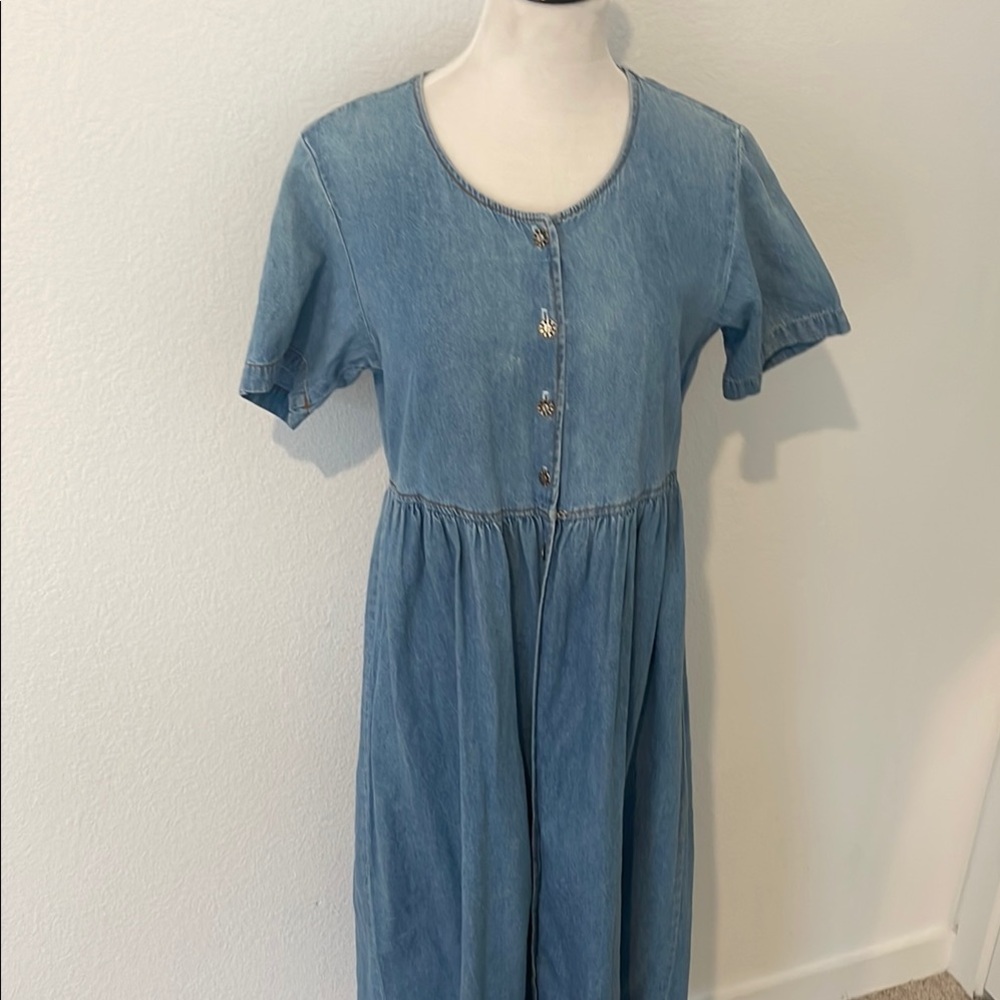 Vintage Casual Denim Button-Down Maxi Dress with Silver Sun Accents